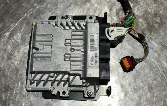 Citroen DS4 Engine control unit/module 9801622880