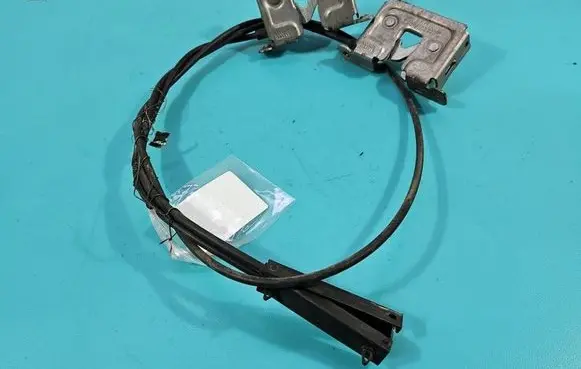 BMW X1 E84 Engine bonnet/hood lock/catch 7115229 IMPRK1596303