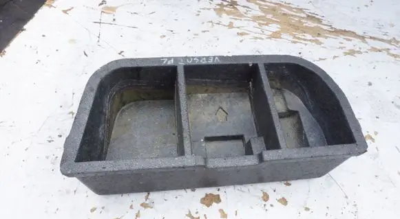 Toyota Verso Quarter panel pressure vent 