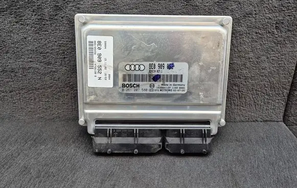 Audi A4 S4 B6 8E 8H Engine control unit/module 8E0909552N 8E0909052 0261207580