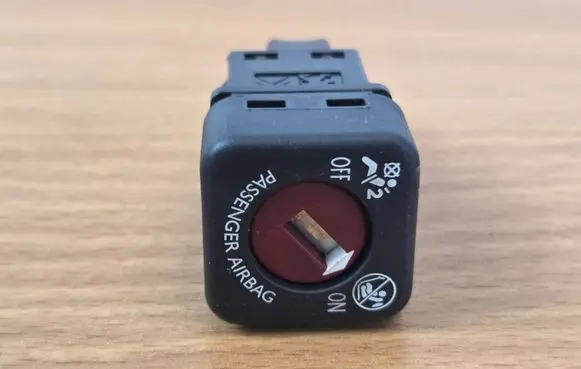 Peugeot 308 Passenger airbag on/off switch 9641391277