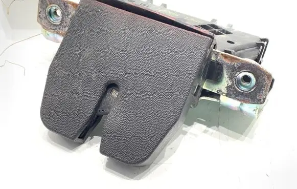 Opel Zafira B Tailgate exterior lock 