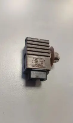 Toyota Sienna XL40 IV Horn signal 8934348010 0689005170