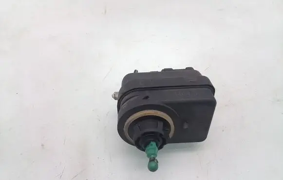 Renault Scenic I Headlight level adjustment motor P7700840141