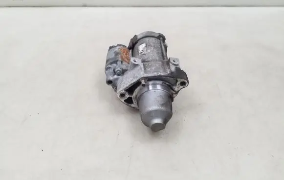 BMW 5 F10 F11 Starter motor 7556131