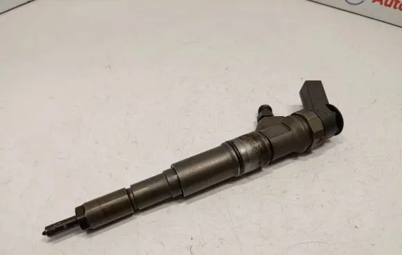 BMW 1 E81 E87 Fuel injector 7794435 13537794435 13537794555