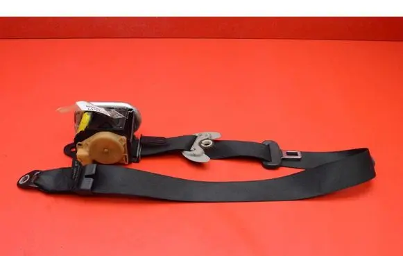 Toyota Avensis Verso Front seatbelt 7321005051