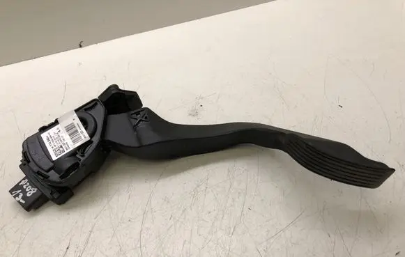 Peugeot 208 Accelerator throttle pedal 9671434080