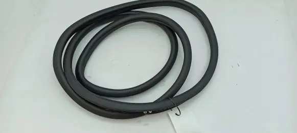 Mercedes-Benz E W212 Front door rubber seal A2126970051