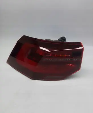 Volkswagen Golf VIII Rear/tail lights 5H0945207A