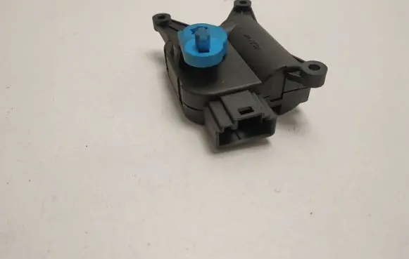 Volkswagen Jetta V A/C air flow flap actuator/motor 0132801343VW 983387XD