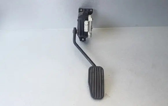 Volvo XC90 Accelerator throttle pedal 30683521