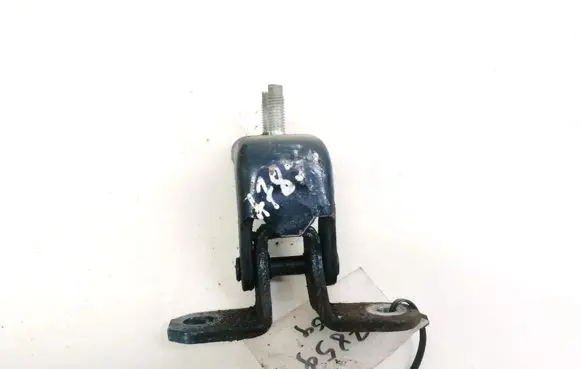 Suzuki SX4 Tailgate/trunk/boot hinge