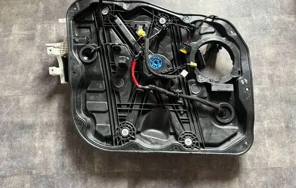 Hyundai Santa Fe Front window lifting mechanism without motor 95200200100