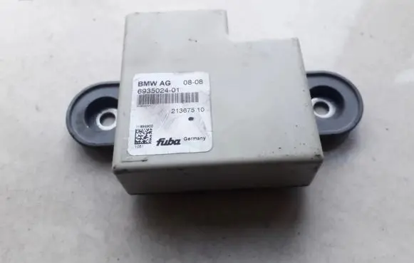 BMW 5 E60 E61 Antenna control unit 693502401 21367510