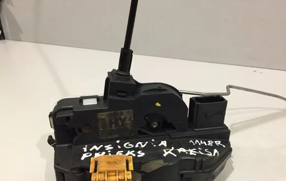 Opel Insignia A Front door lock 13579518