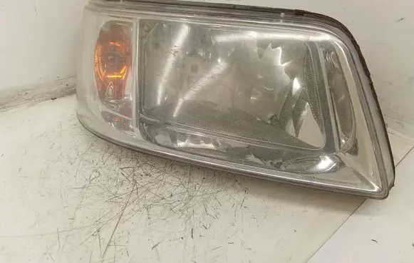 Volkswagen Transporter - Caravelle T5 Headlight/headlamp 7H1941016J 0301191302