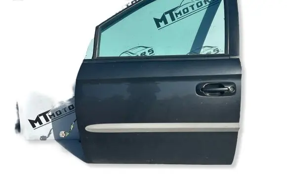 Chrysler Voyager Front door 