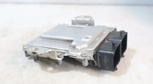 Suzuki Swift II Engine control unit/module ECU