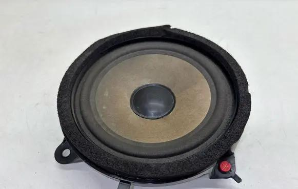 Volvo S70 V70 V70 XC Front door speaker 3533621