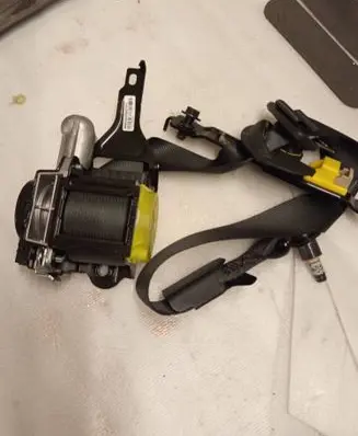Front seatbelt