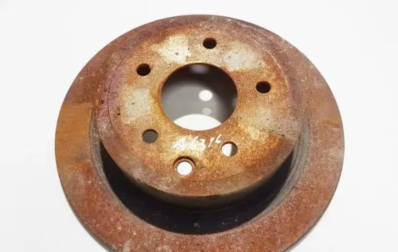 Nissan Qashqai Rear brake disc neventiliuojamas