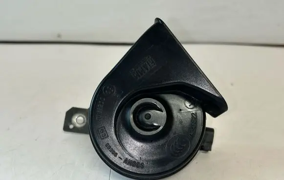 Volvo V70 Horn signal A046522