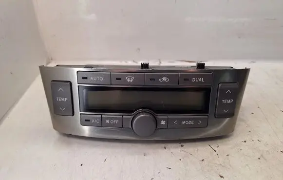 Toyota Avensis T250 Climate control unit 5590005202 MB1465705290
