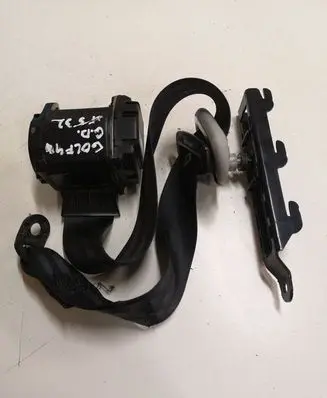 Volkswagen Golf IV Rear seatbelt