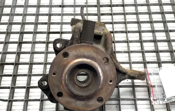Peugeot 207 Front wheel hub spindle knuckle 