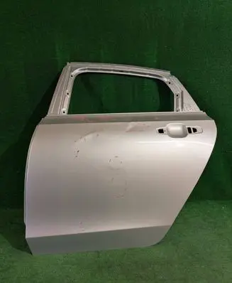 Volvo S90, V90 Rear door