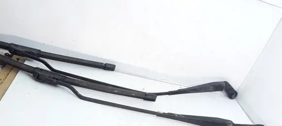 Audi A3 S3 8L Front wiper blade arm 1J1955409 1J1955410