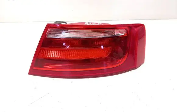 Audi A5 8T 8F Rear/tail lights 8T8945096