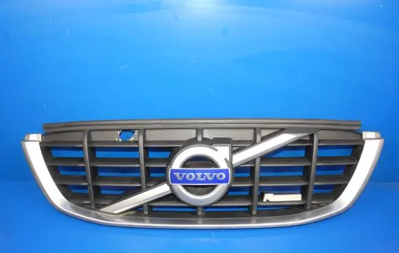 Volvo XC60 Front bumper upper radiator grill 30764558