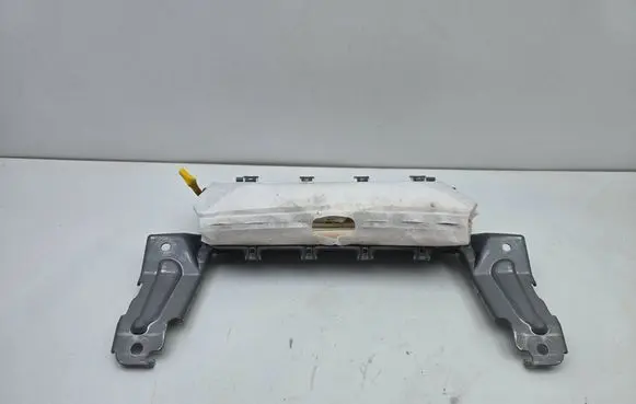 Mitsubishi Outlander Knee airbag 7030A31753 0589P10047