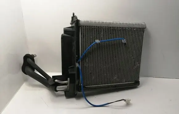 Air conditioning (A/C) radiator (interior)