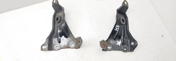 Honda CR-V Radiator mount bracket 