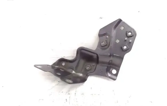 Lexus CT 200H Fender mounting bracket