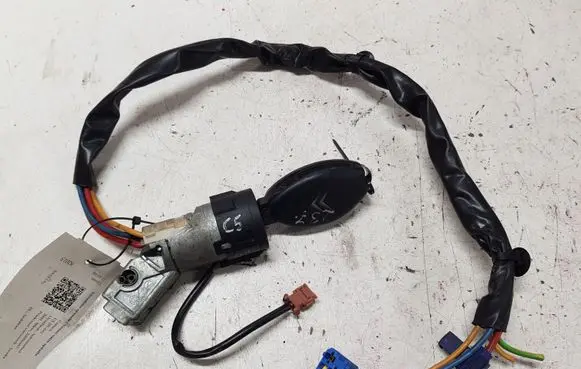 Citroen C5 Ignition lock 9648445180