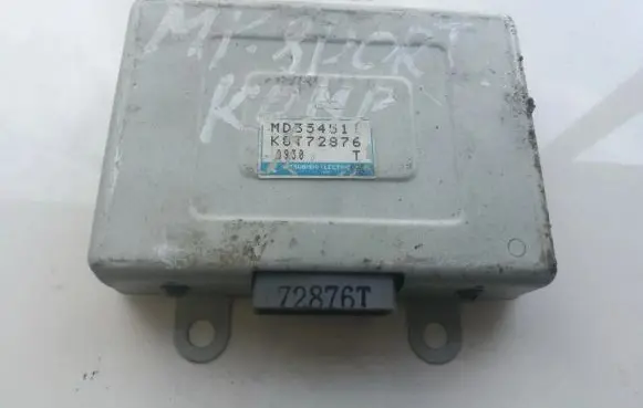 Mitsubishi Pajero Engine control unit/module MD354511 K8772876