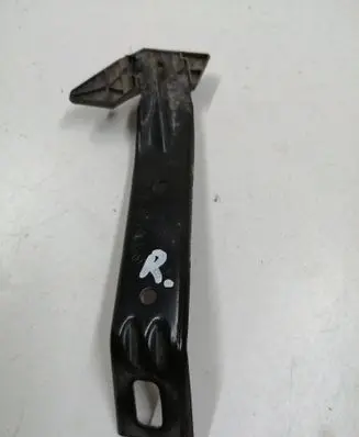 Mercedes-Benz A W169 Fender mounting bracket A1698820207