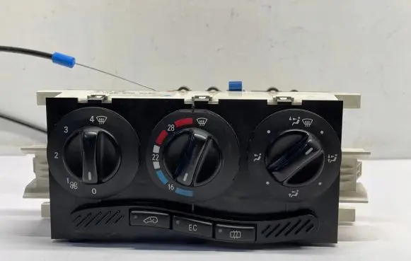 Mercedes-Benz A W168 Climate control unit 1688300485