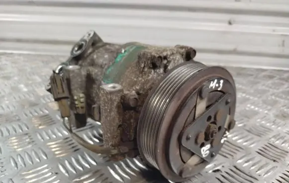 Mazda 3 I Air conditioning (A/C) compressor (pump)