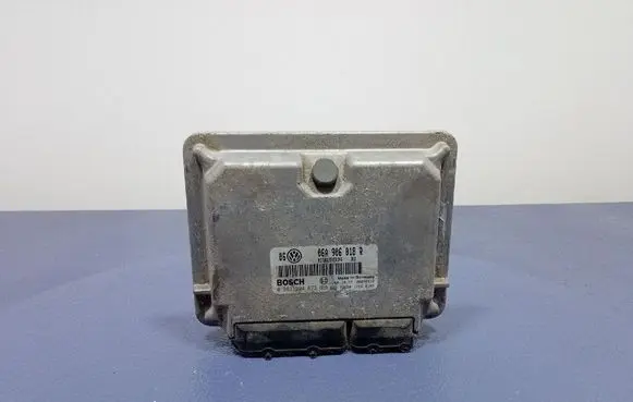 Volkswagen Golf III Engine control unit/module ECU 06A906018R