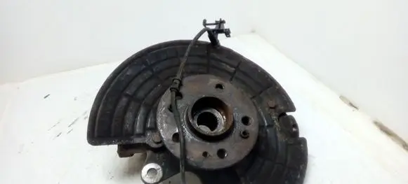 Mercedes-Benz ML W163 Front wheel hub spindle knuckle