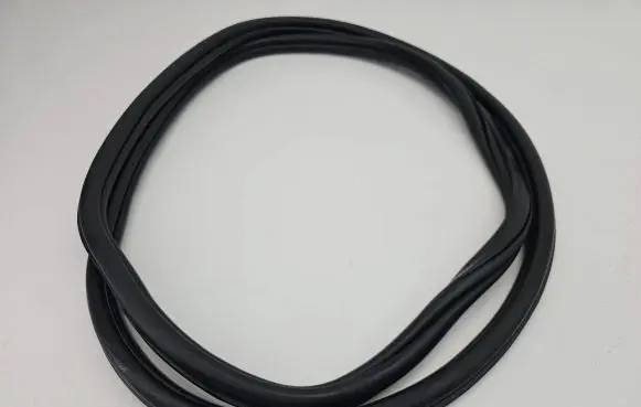 Volkswagen Golf VIII Rubber seal front door (on door) 5H4867912