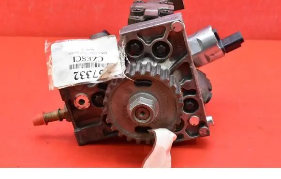 Jaguar XJ X350 Fuel injection high pressure pump 5WS40157