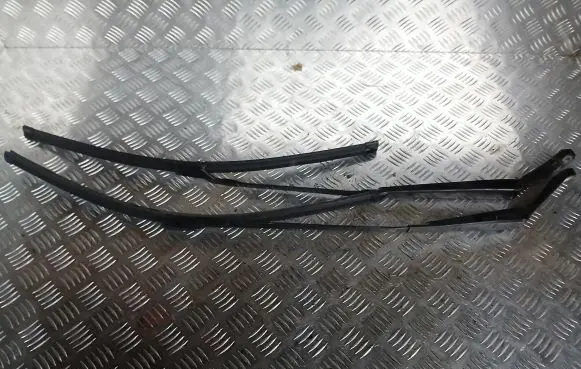 Peugeot 508 Front wiper blade arm