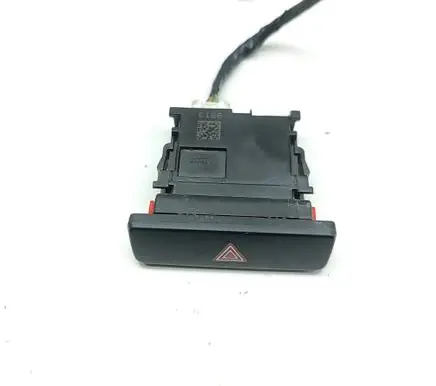 Isuzu D-Max Hazard light switch 8983945212