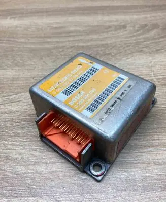 Mercedes-Benz E W210 Airbag control unit/module 0008209726 0285001088
